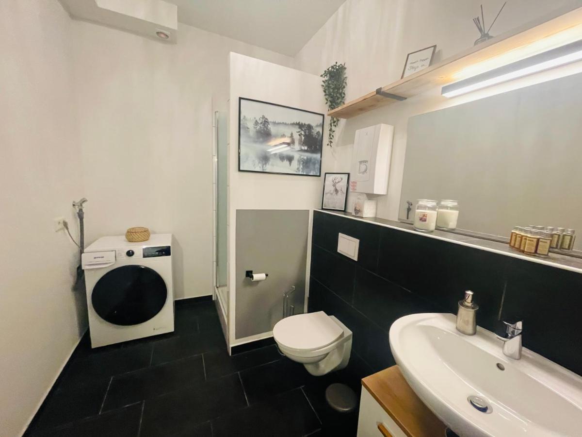 Appartamento Modern * Gemuetlich * Nespresso * Terrasse * Netflix Duisburgo Esterno foto