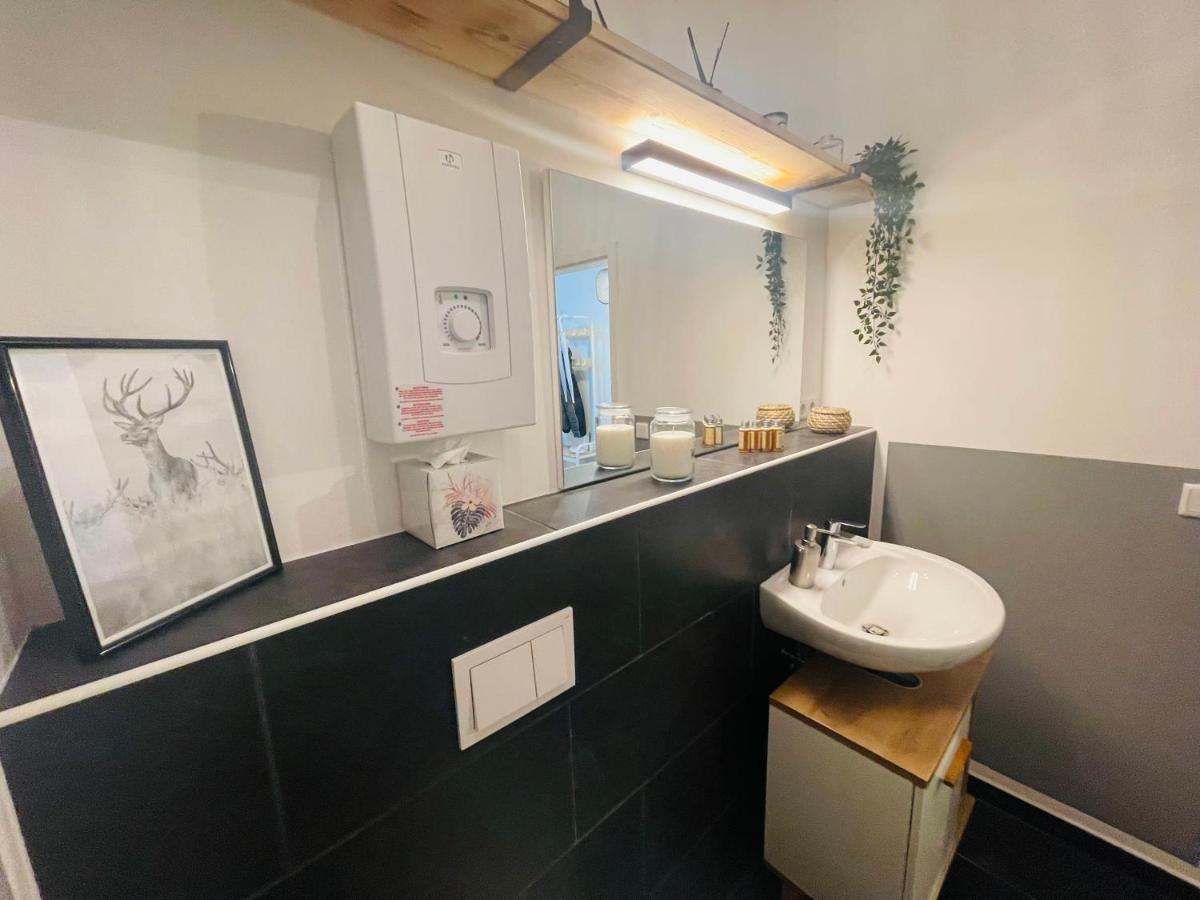 Appartamento Modern * Gemuetlich * Nespresso * Terrasse * Netflix Duisburgo Esterno foto